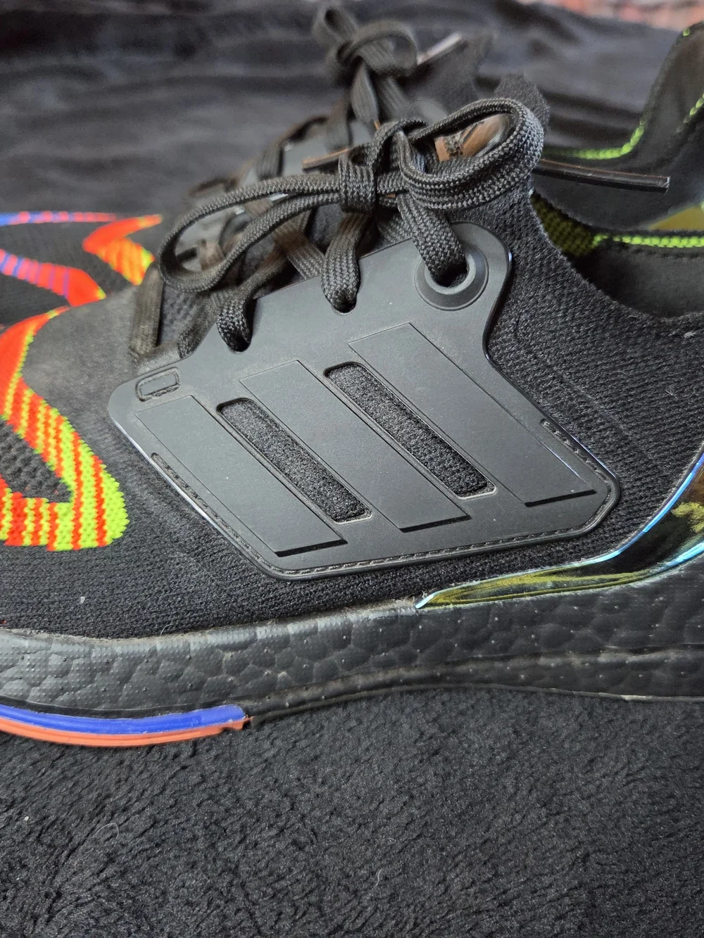 Adidas Ultraboost 22 'Linear Energy' Unisex Sneakers - 7.5